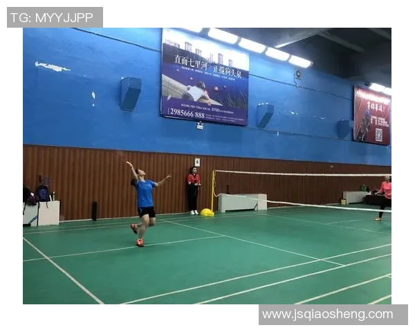 重庆羽毛球队战术揭秘:包夹策略如何助力团队夺冠 重庆羽毛球队战术揭秘:包夹策略如何助力团队夺冠