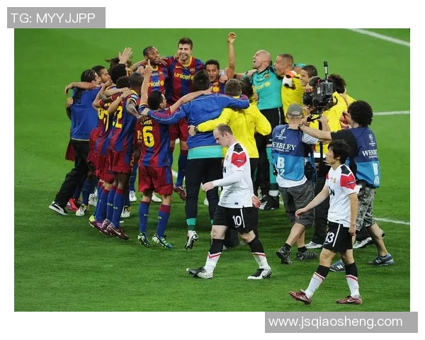 足球明星中的奢华生活与财富传奇揭秘土豪们的球场与生活方式 足球明星中的奢华生活与财富传奇揭秘土豪们的球场与生活方式