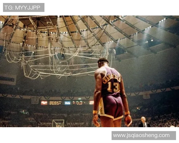 张伯伦在足球界的地位与成就分析是否可以称其为足球明星